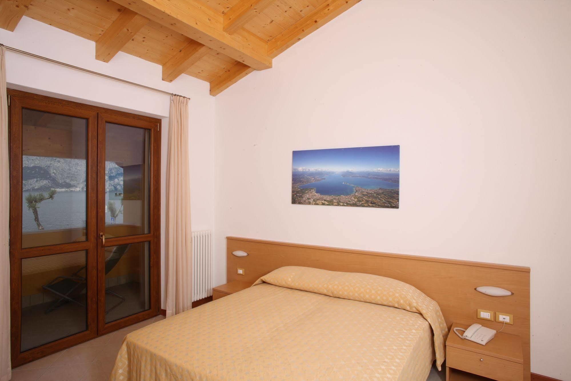 June Stay Lake Garda Brenzone sul Garda Dış mekan fotoğraf